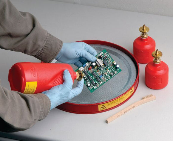 Justrite 1 Quart Plastic Dispensing Can, Brass Dispenser Valves, Red - 14010 — application example