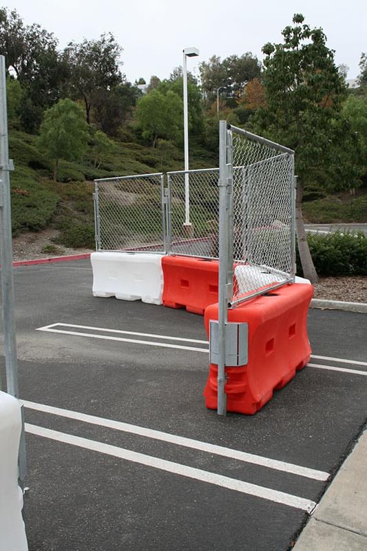 Water-Wall Fence Rotates up to 30°.